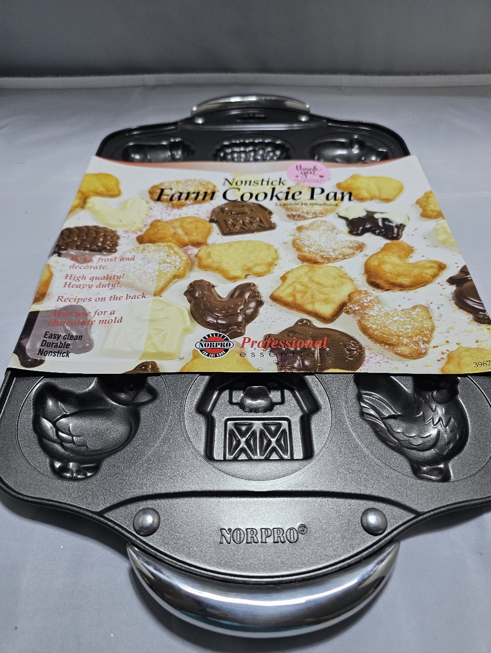 Nonstick Farm Cookie Pan Chickens, Sheep ,Pigs- Gray